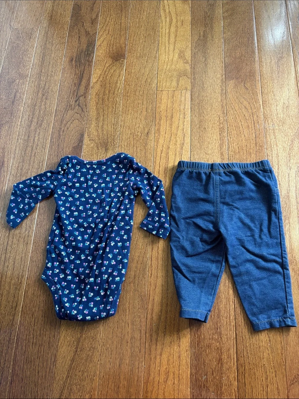 Navy Floral Long-Sleeve Bodysuit & Navy Leggings Set - Kids
